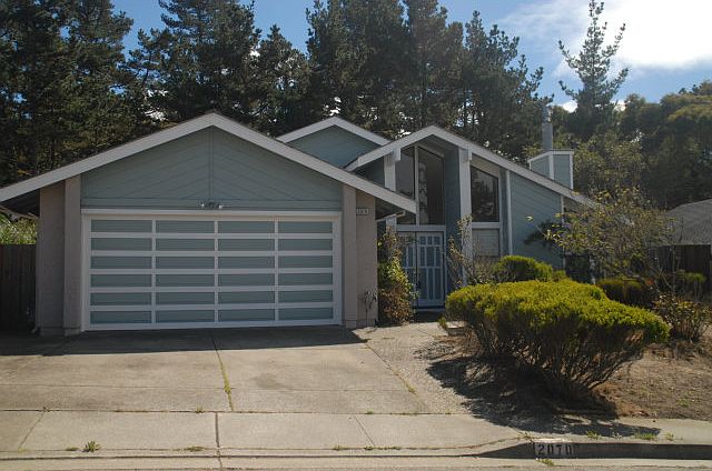 1st image of 2070 Sea Cliff Way