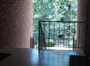 1800 Jefferson Park Ave APT 10, Charlottesville, VA 22903