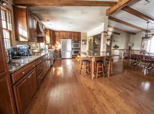 21 Meddaugh Rd, Pleasant Valley, NY 12569