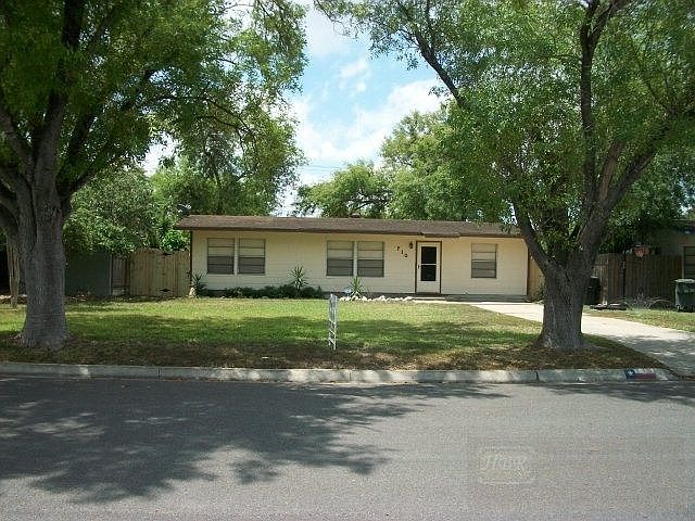 1st image of 710 E Jim Hogg Ave