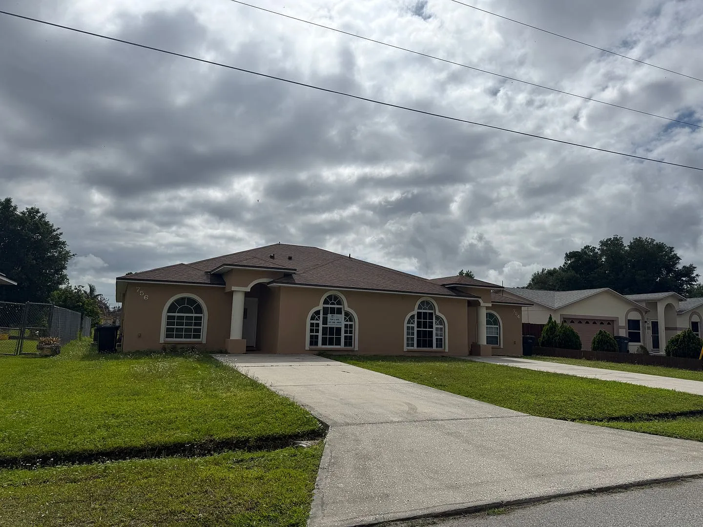 Free Rent 1/2 Duplex In Poinciana — Photo 1