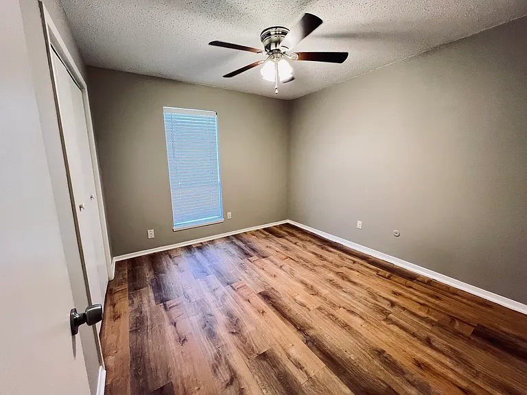 2102 Richwood Dr — Photo 25