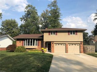 4959 Hampton Dr, North Olmsted, OH