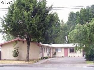 16708-16712 SE Stark St, Portland, OR 97233