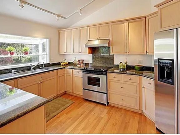 5th image of 6760 80th Ave SE