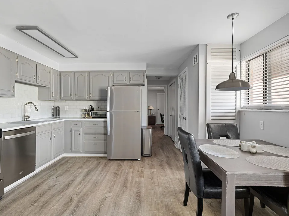 1115 Mary Ann St #1117-2