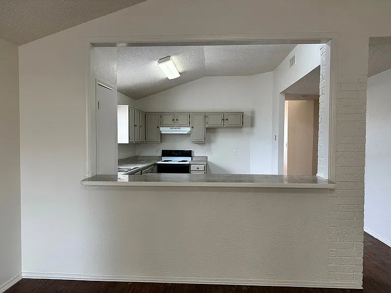 4024 Periwinkle Dr — Photo 10