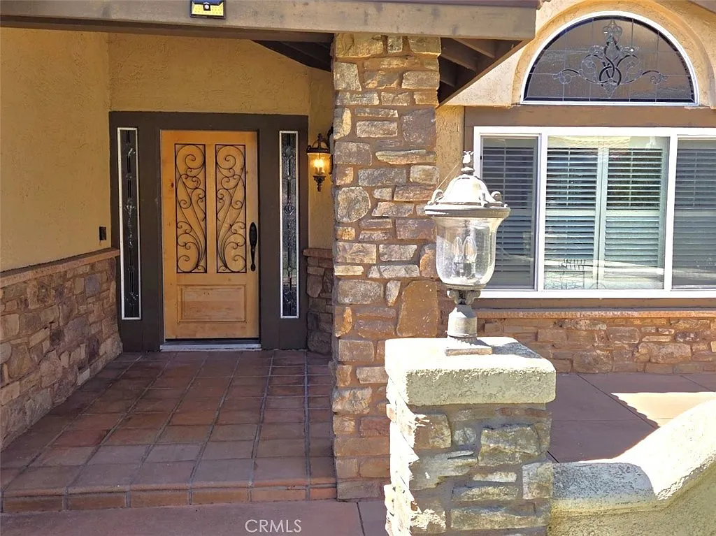 4 bed, 2018 sqft, $3,900 — Photo 4