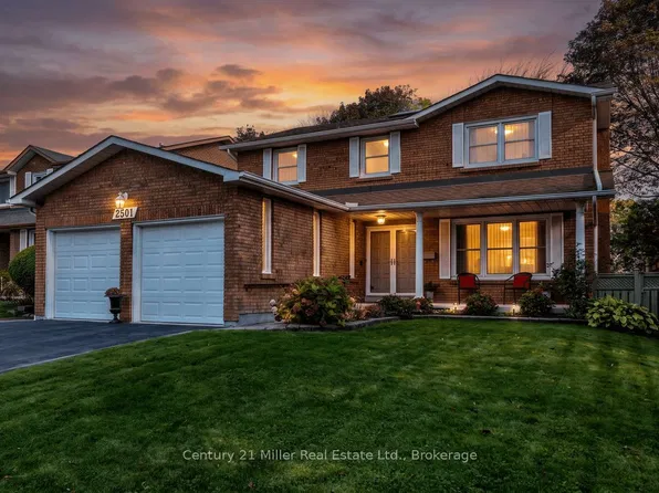 2501 Chisholm Ave, Mississauga, ON L5C 3C1