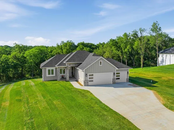 23106 Frontier Ln, Glenwood, IA 51534