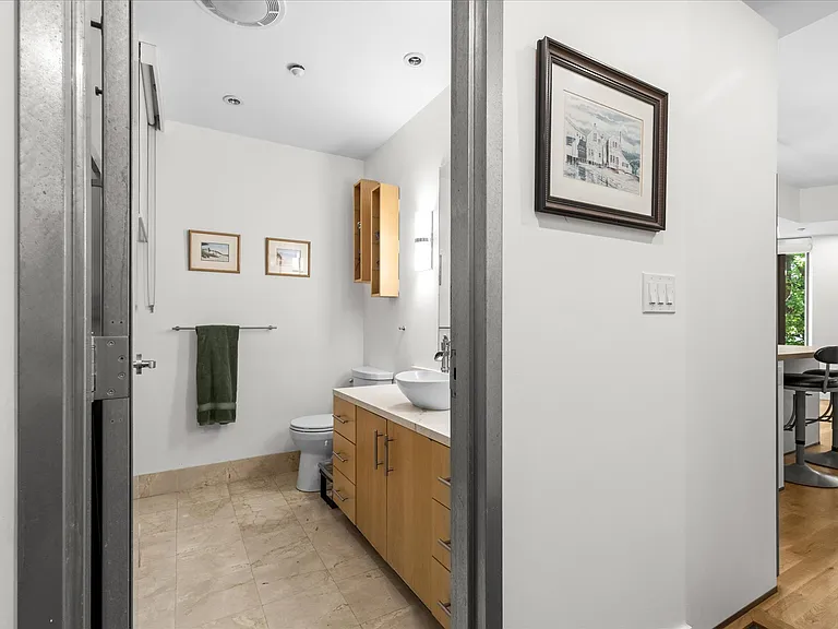 1313 Washington St #204 — Photo 14