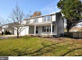 2 Drexel Ct, Sicklerville, NJ 08081
