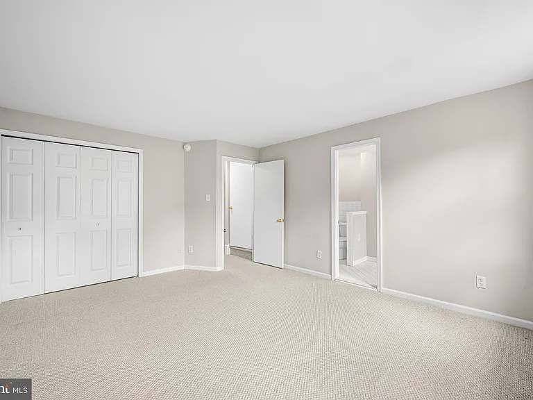 15 Llanfair Rd #D — Photo 15