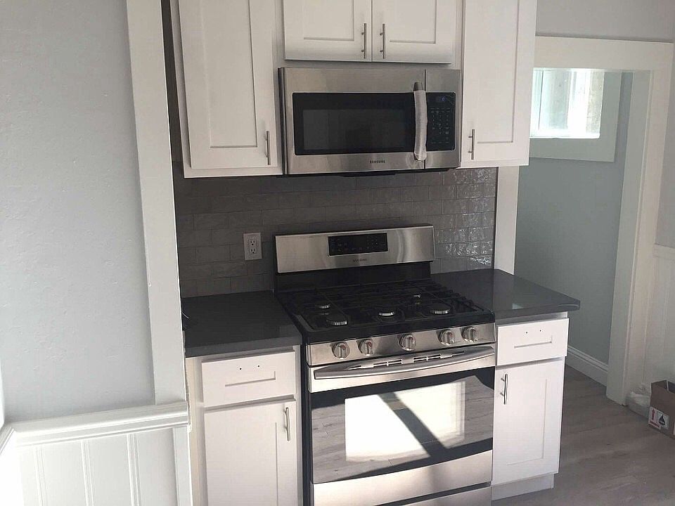 1st image of 221 Monterey Ave