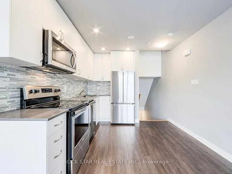 670 Atwater Ave #16 — Photo 9