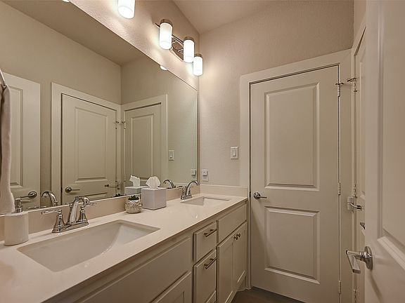 5th image of 1028 Cavour Pl