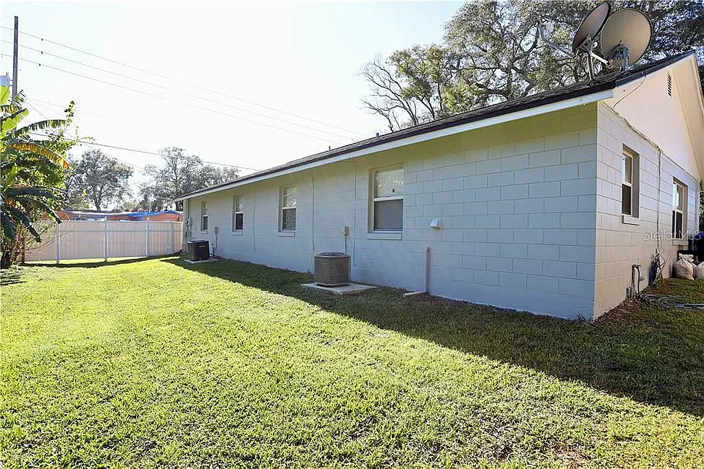 Building Photo - 2153 S Rio Grande Ave #2153