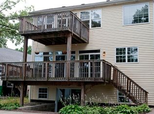 25 Rushmore Rd, Fox Lake, IL 60020