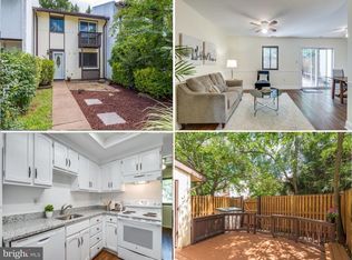 121 Woodgate Ct, Sterling, VA 20164