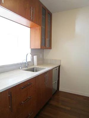 Rented by Bond New York | media 25