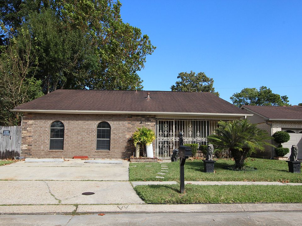 1st image of 6418 Peony St