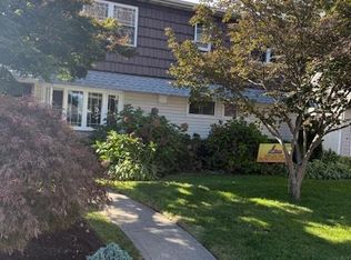 112 Gun Lane, Levittown, NY 11756