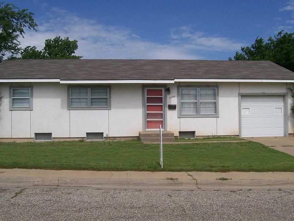 2735 Palm St Front