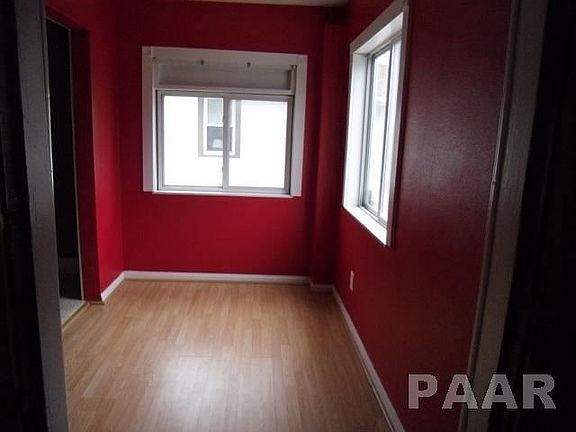 5th image of 2407 W Barker Ave