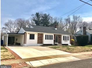 1119 Laurel Rd, Edgewater Park, NJ 08010