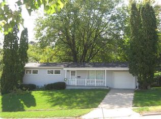 2131 Carolina Dr NE, Cedar Rapids, IA 52402