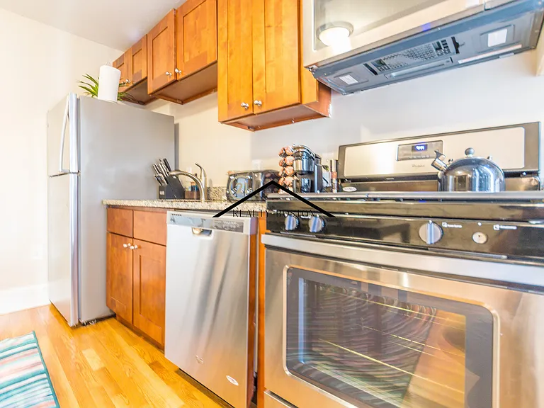 20 Sheafe St #3F — Photo 2