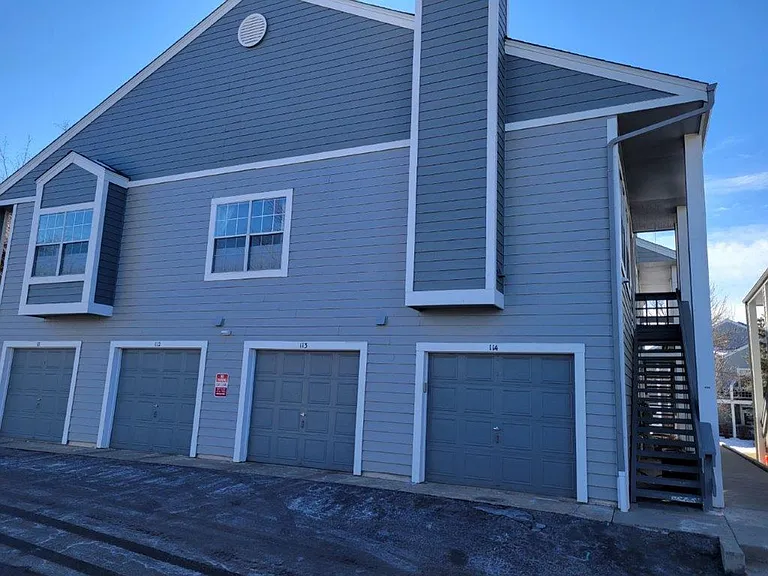 7438 Singing Hills Dr — Photo 36