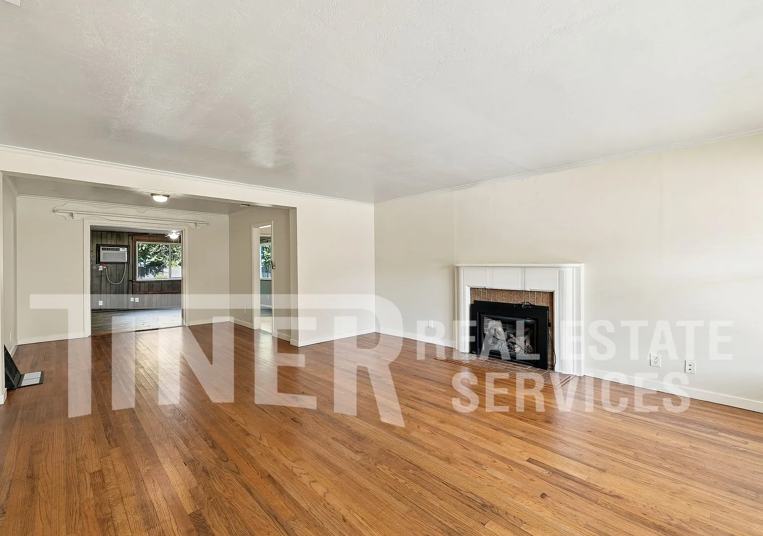 2511 Cathay Way - TIER 3- Charming Home on a Quiet Court with Original Hardwood Floors — Photo 2