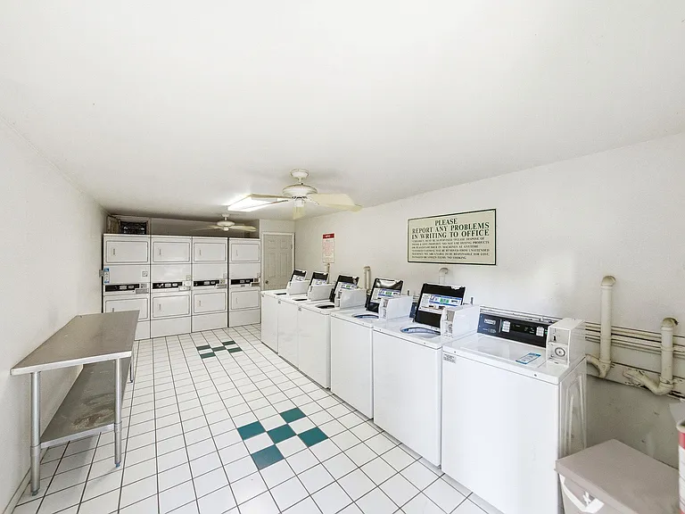 300 Crockett St #109 — Photo 26