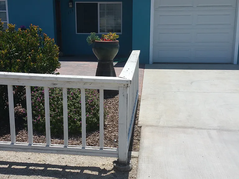 176 Park View Ave — Photo 3