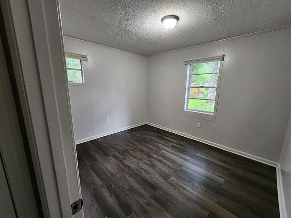 4th image of 506 Romine Ct