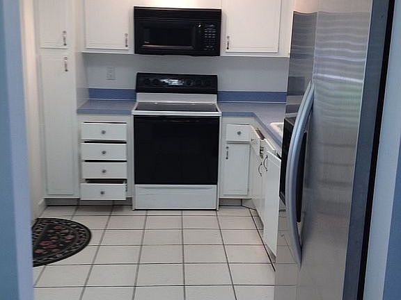 3rd image of 1605 S Us Hwy 1 APT M1-101