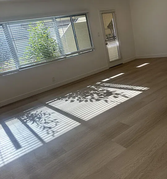 228 S Doheny Dr #1 — Photo 2