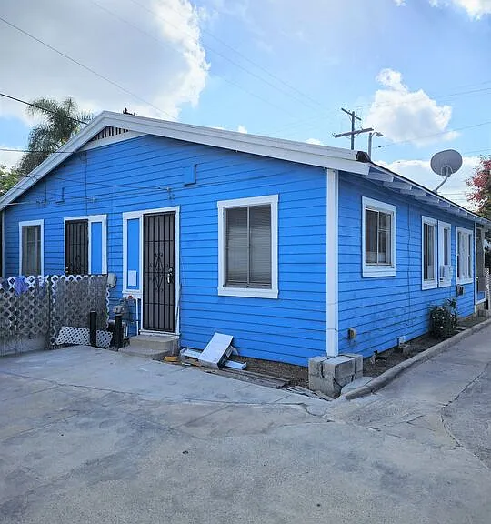6685 De Longpre Ave — Photo 4