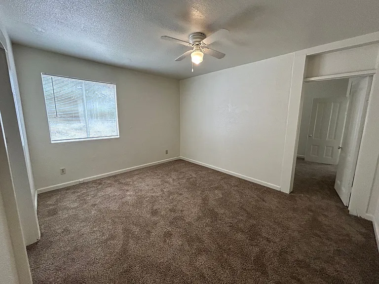 153 Locust Ave — Photo 11
