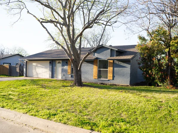 807 Crockett St, Midlothian, TX 76065