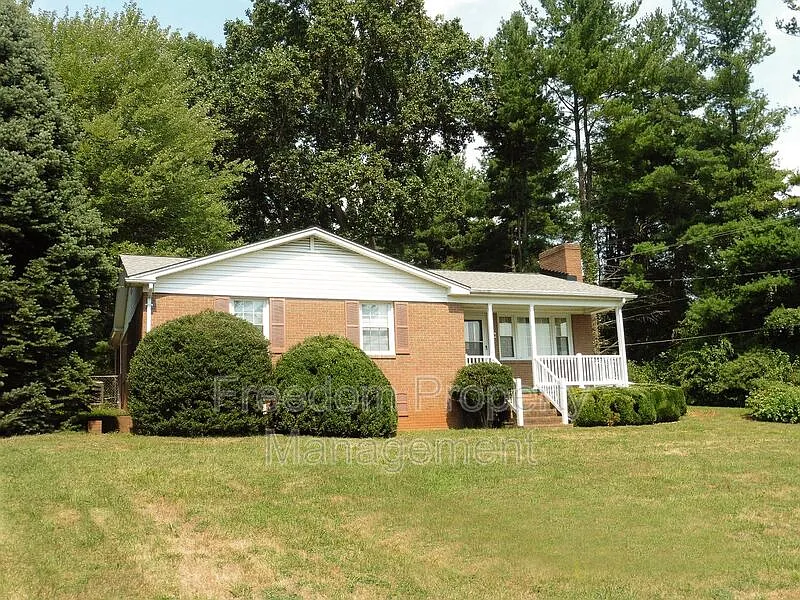 Building Photo - 7128 Airlie Rd
