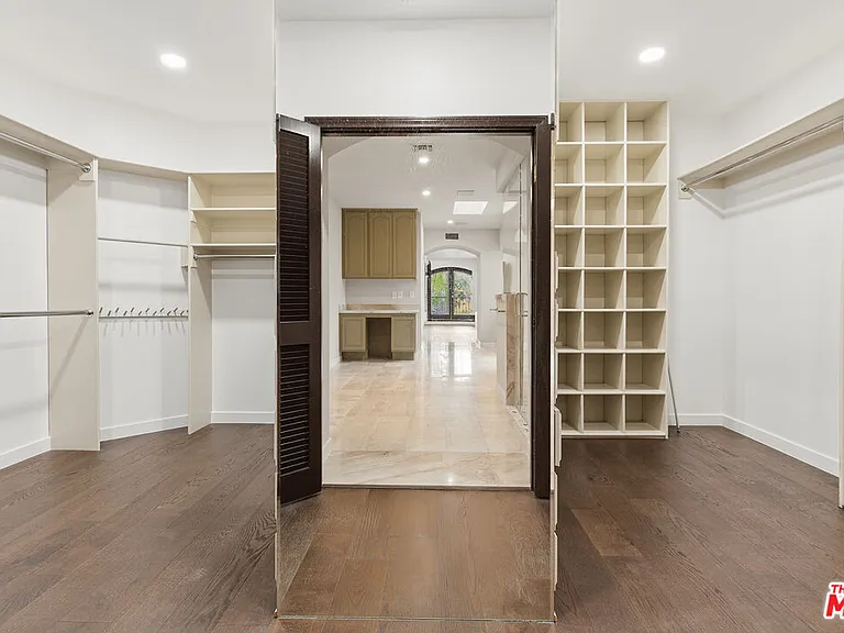 1200 N Doheny Dr — Photo 20