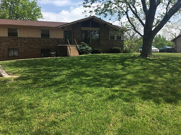 2nd image of 7308 Melanie Ln