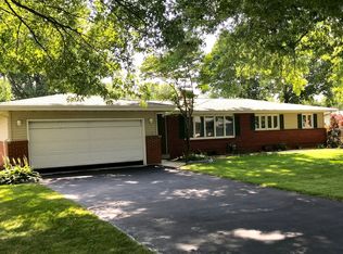 1108 Riverview Rd, Sterling, IL 61081