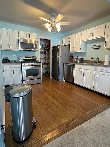 624 Berkley Ct #V2 — Photo 11