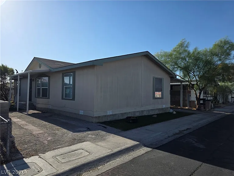 3560 Estes Park Dr — Photo 1