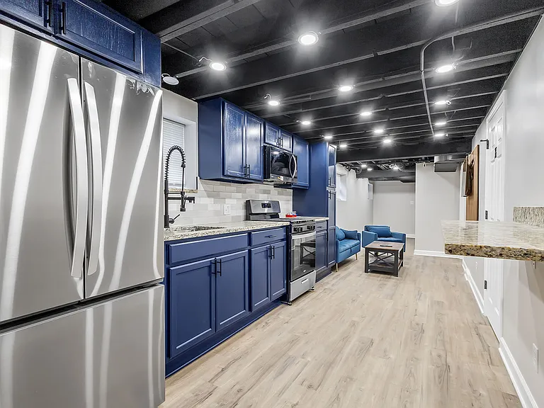 6039 Jackson Ave — Photo 22
