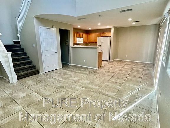 3rd image of 7936 Windhamridge Dr