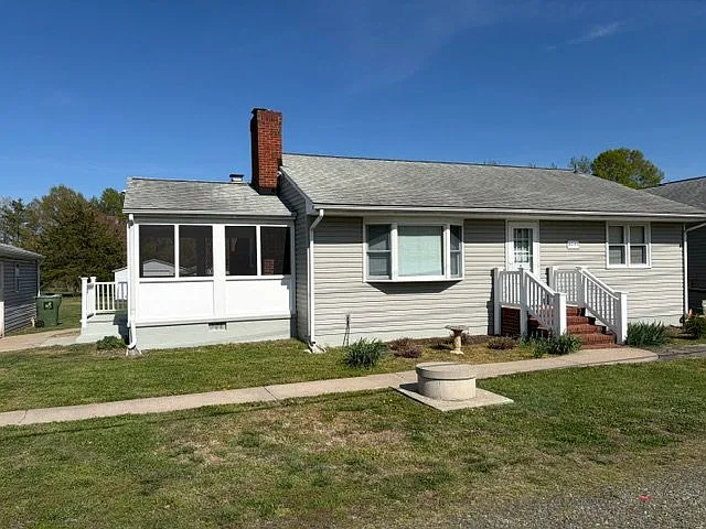 Building Photo - 8043 Chancellor Rd #A